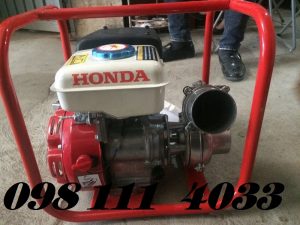máy bơm nước chạy xăng