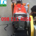 Máy cắt bê tông chạy dầu D15 lưỡi cắt Hàn Quốc