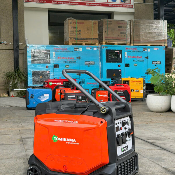 5800iser1 -Công suất tối đa :5KW Công suất liên tục : 4,5KW Moto dây đồng 100%. Điện áp: 220V- 50Hz Kiểu động cơ 4 thì 172Fi làm mát bằng gió -Siêu cách âm , siêu tiết kiệm nhiên liệu -Khơi động đề nổ Star Stop . có điều khiển từ xa , giật nổ -Có công DC, có cổng USB -Có chế độ Eco tiết kiệm nhiên liệu Dung tích bình xăng : 11 lít Dung tích nhớt : 0,6 lít Kích thước : 60.5cm X 48 X 52cm Trọng lượng : 44KG